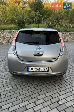 Хэтчбек Nissan Leaf 2014 в 