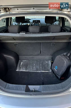 Хэтчбек Nissan Leaf 2014 в 