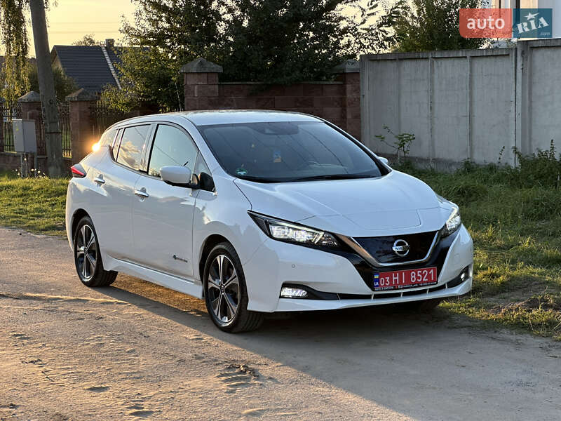 Хэтчбек Nissan Leaf 2020 в Ровно