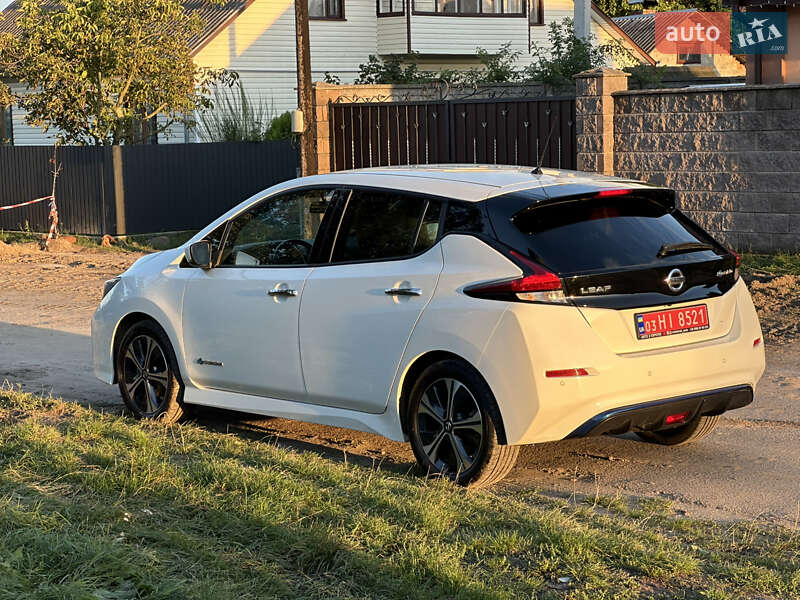 Хэтчбек Nissan Leaf 2020 в Ровно