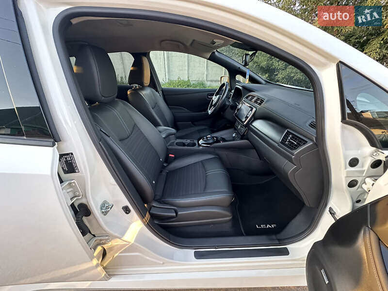 Хэтчбек Nissan Leaf 2020 в Ровно