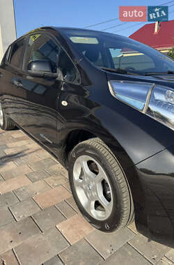Хэтчбек Nissan Leaf 2016 в 