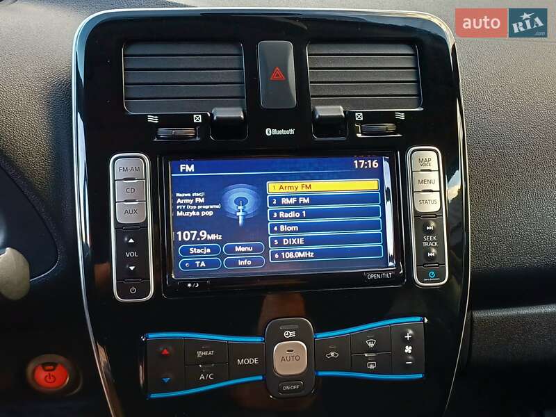 Хэтчбек Nissan Leaf 2015 в Сарнах