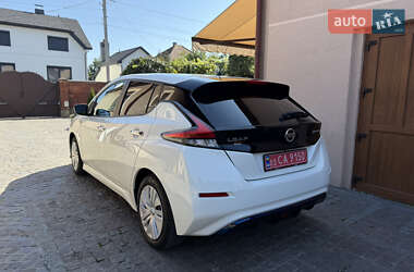 Хэтчбек Nissan Leaf 2021 в 