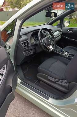 Хэтчбек Nissan Leaf 2018 в 