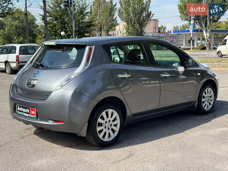 Хетчбек Nissan Leaf 2016 в Запоріжжі фото 5 Хетчбек Nissan Leaf 2016 в Запоріжжі