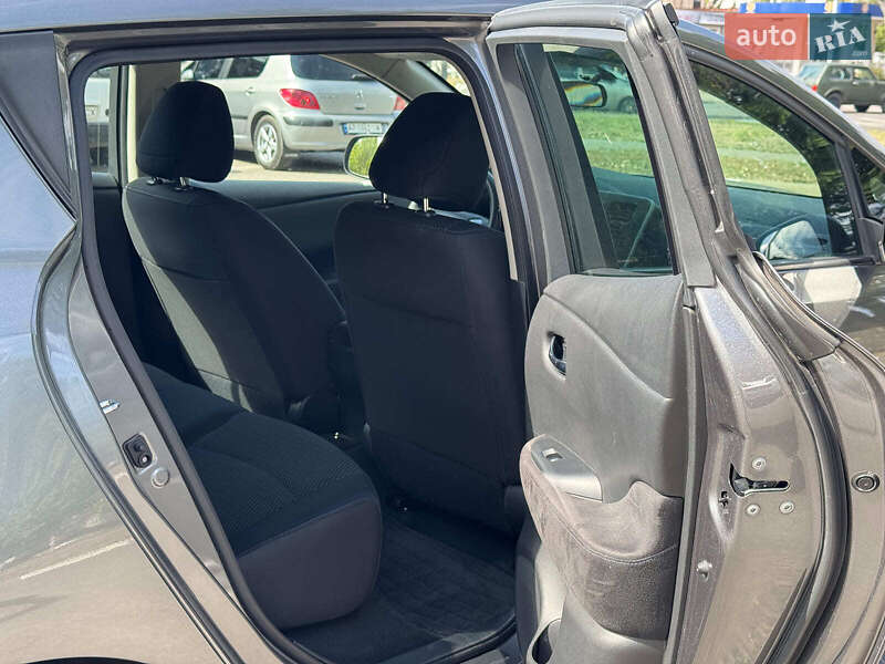 Хетчбек Nissan Leaf 2016 в Запоріжжі фото 14 Хетчбек Nissan Leaf 2016 в Запоріжжі