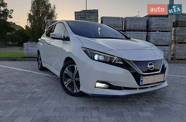 Хэтчбек Nissan Leaf 2018 в Сарнах