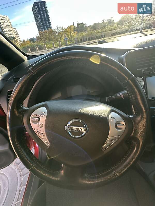 Хетчбек Nissan Leaf 2013 в Кропивницькому фото 29 Хетчбек Nissan Leaf 2013 в Кропивницькому