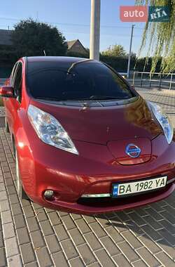 Хэтчбек Nissan Leaf 2013 в Кропивницком
