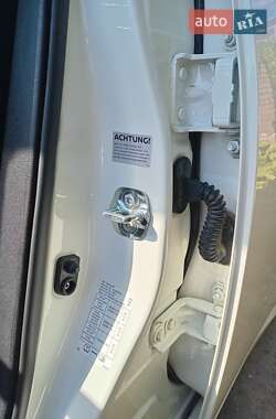 Хэтчбек Nissan Leaf 2022 в 