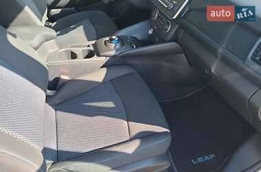 Хэтчбек Nissan Leaf 2022 в 