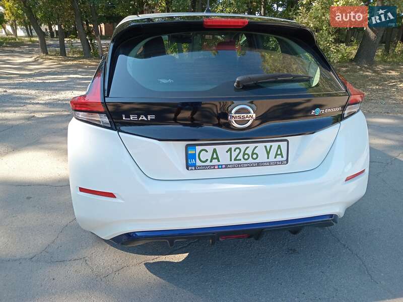 Хэтчбек Nissan Leaf 2022 в Умани фото 25 Хэтчбек Nissan Leaf 2022 в Умани