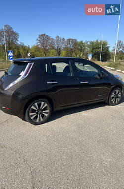 Хэтчбек Nissan Leaf 2016 в Запорожье