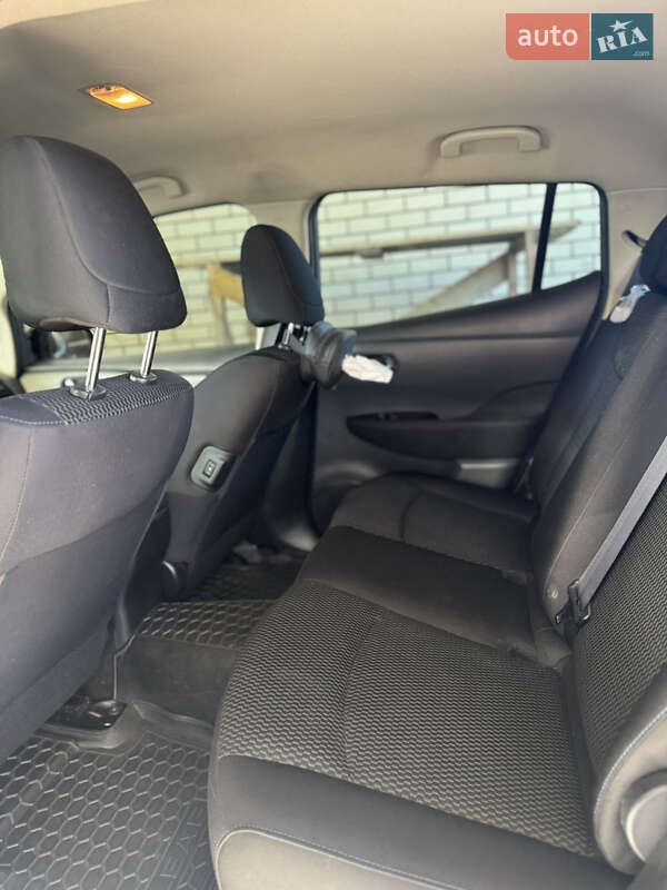 Хэтчбек Nissan Leaf 2015 в Днепре фото 9 Хэтчбек Nissan Leaf 2015 в Днепре