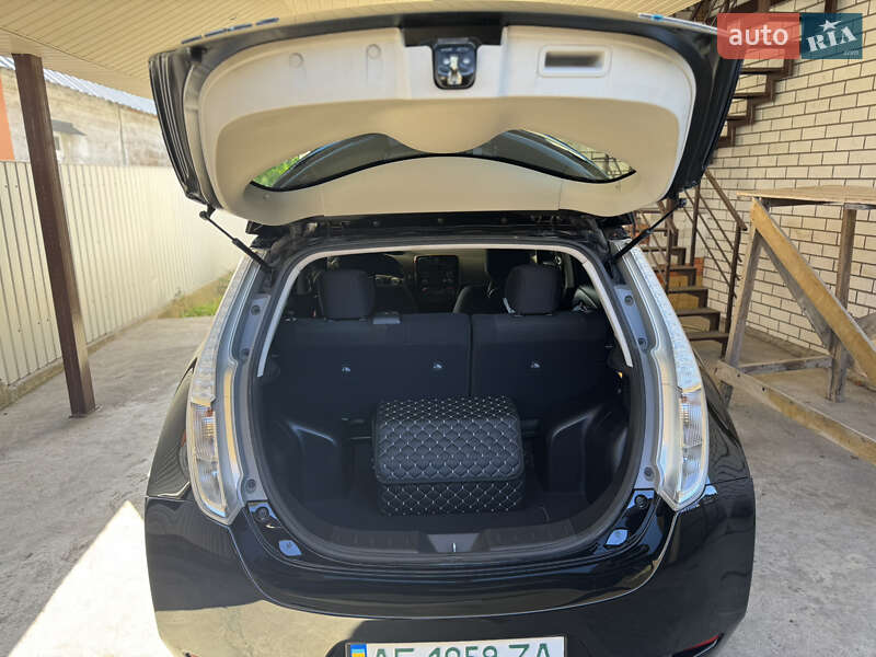 Хэтчбек Nissan Leaf 2015 в Днепре фото 10 Хэтчбек Nissan Leaf 2015 в Днепре