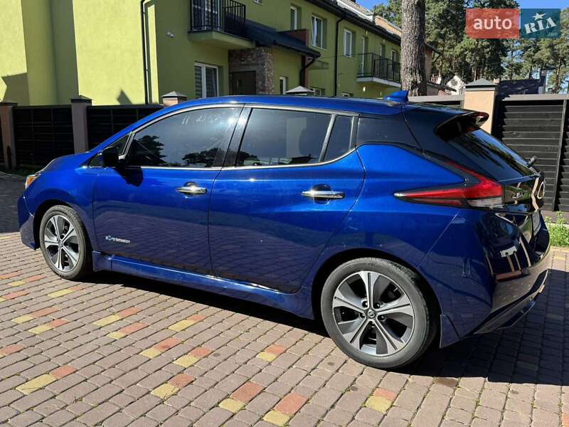 Хетчбек Nissan Leaf 2018 в Львові