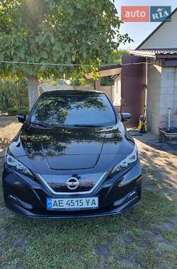 Хетчбек Nissan Leaf 2019 в Дніпрі