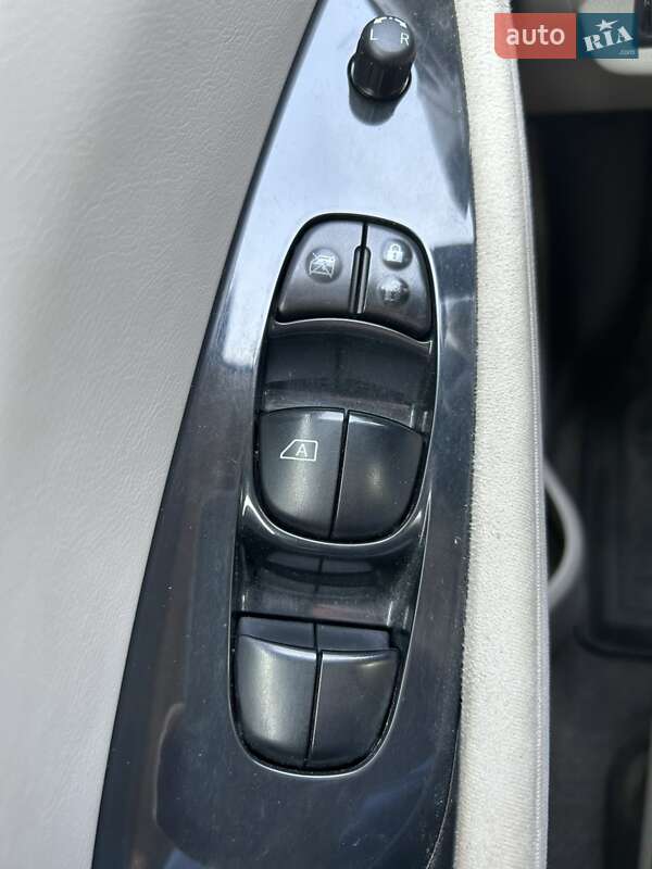 Хетчбек Nissan Leaf 2012 в Шепетівці фото 6 Хетчбек Nissan Leaf 2012 в Шепетівці