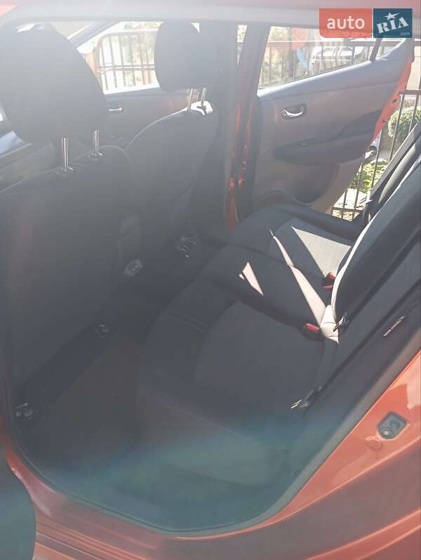 Хетчбек Nissan Leaf 2021 в Тернополі