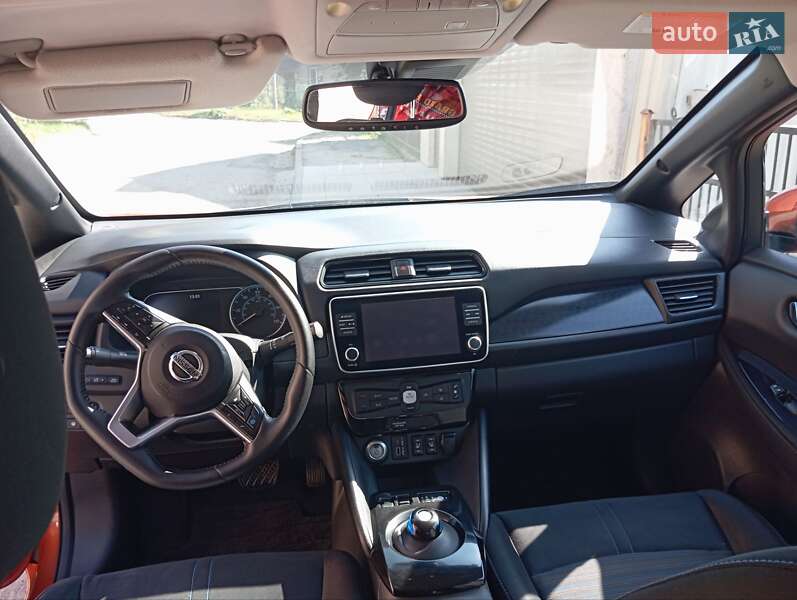 Хетчбек Nissan Leaf 2021 в Тернополі