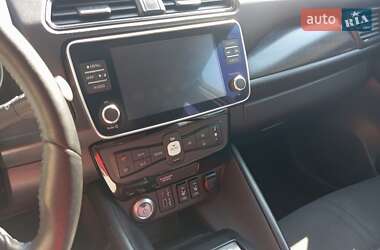 Хэтчбек Nissan Leaf 2021 в Тернополе