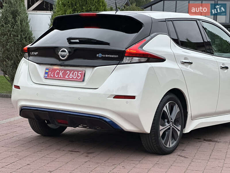 Хэтчбек Nissan Leaf 2018 в Стрые