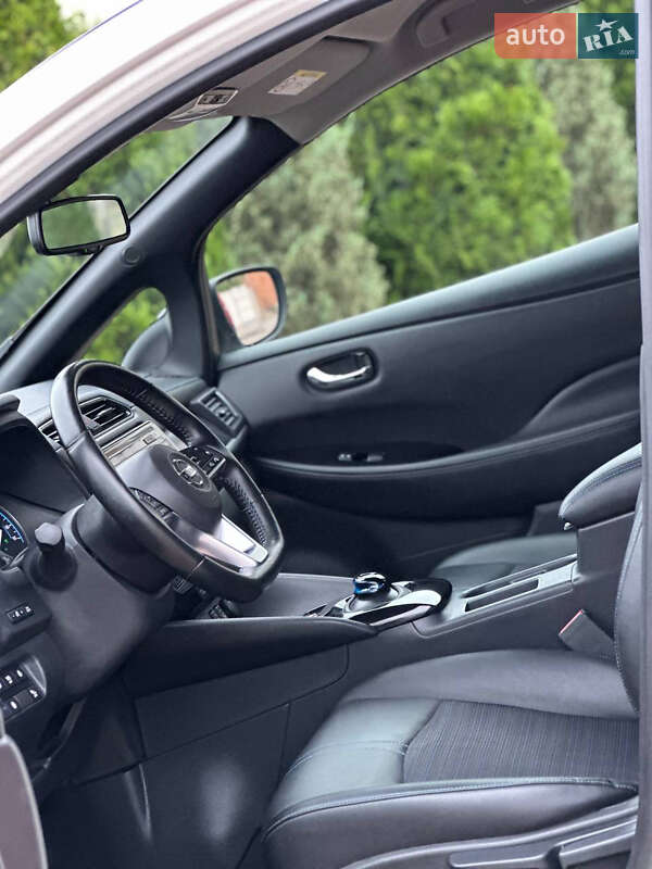 Хэтчбек Nissan Leaf 2018 в Стрые
