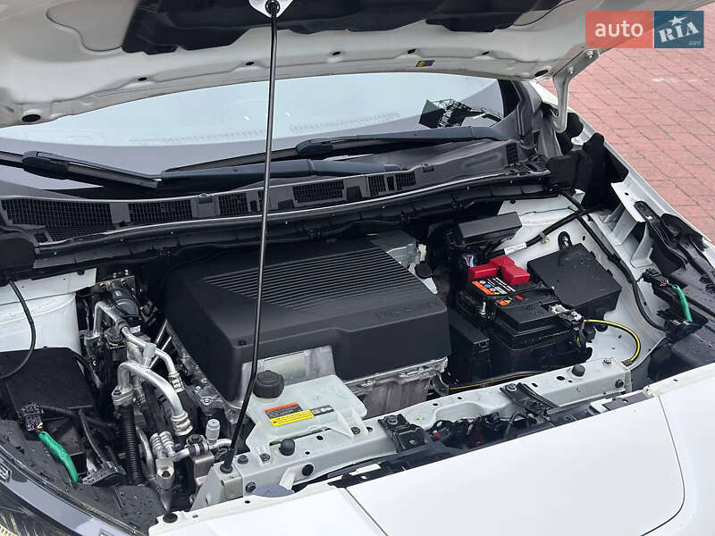 Хэтчбек Nissan Leaf 2018 в Стрые