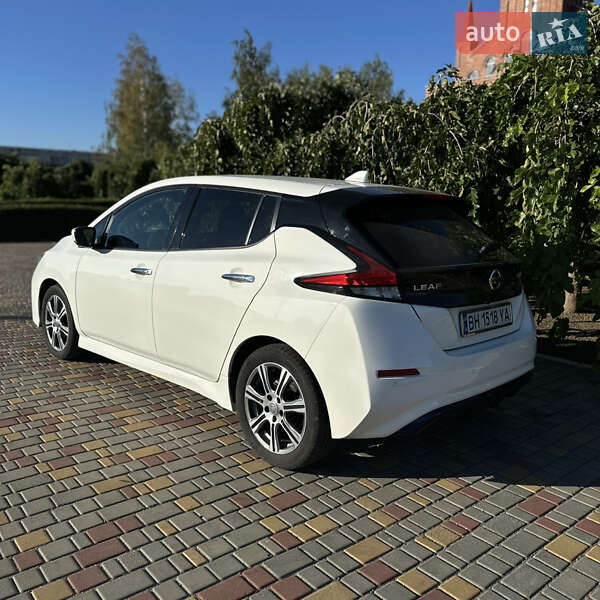 Хетчбек Nissan Leaf 2021 в Білгороді-Дністровському