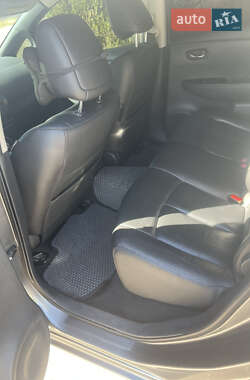 Хэтчбек Nissan Leaf 2014 в 