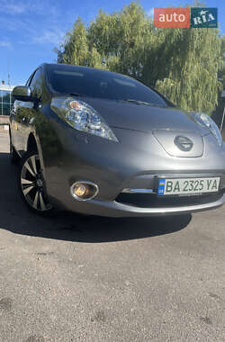 Хэтчбек Nissan Leaf 2014 в Кропивницком