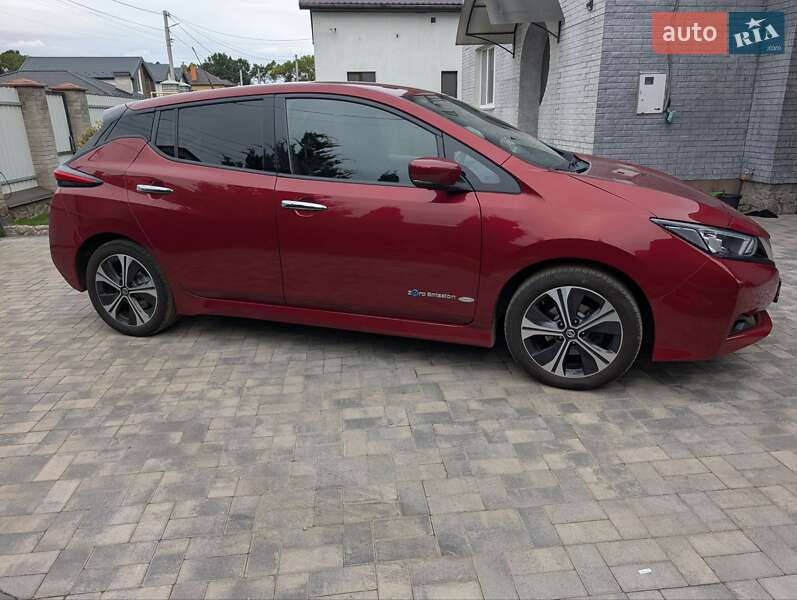 Хэтчбек Nissan Leaf 2018 в Виннице