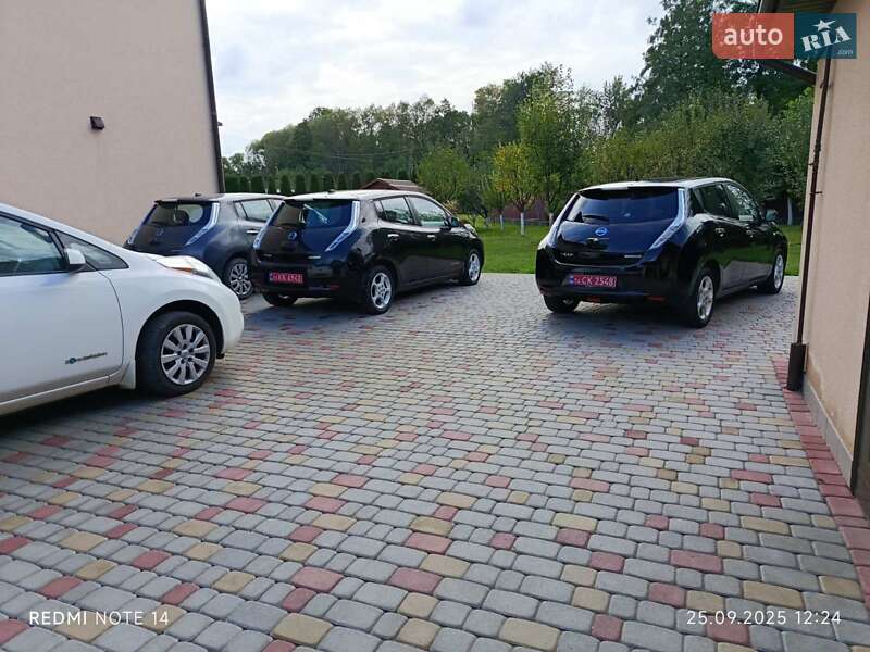 Хэтчбек Nissan Leaf 2011 в Ивано-Франковске