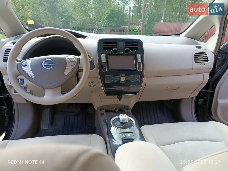 Хэтчбек Nissan Leaf 2011 в Ивано-Франковске