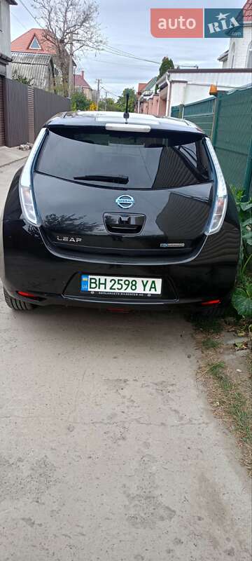 Хэтчбек Nissan Leaf 2014 в Одессе