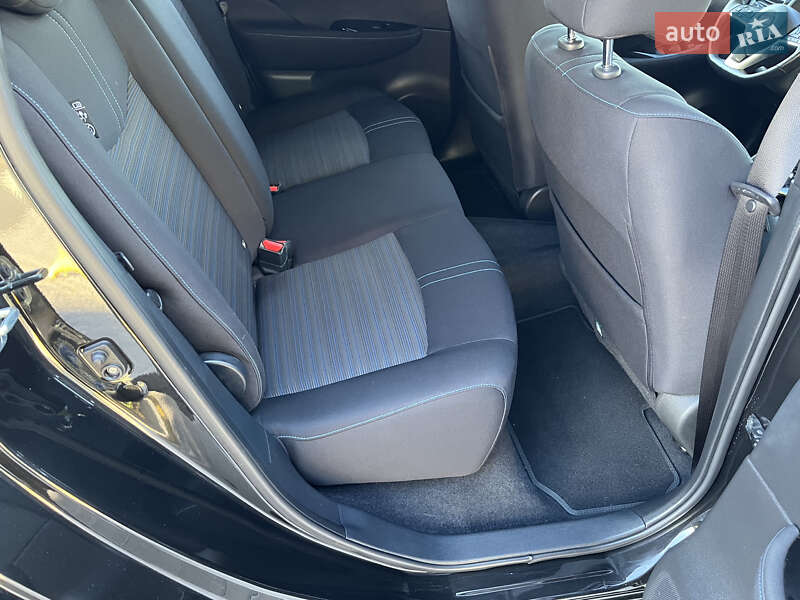 Хэтчбек Nissan Leaf 2019 в Владимире фото 40 Хэтчбек Nissan Leaf 2019 в Владимире