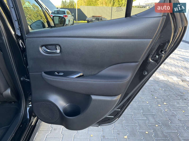 Хэтчбек Nissan Leaf 2019 в Владимире фото 49 Хэтчбек Nissan Leaf 2019 в Владимире