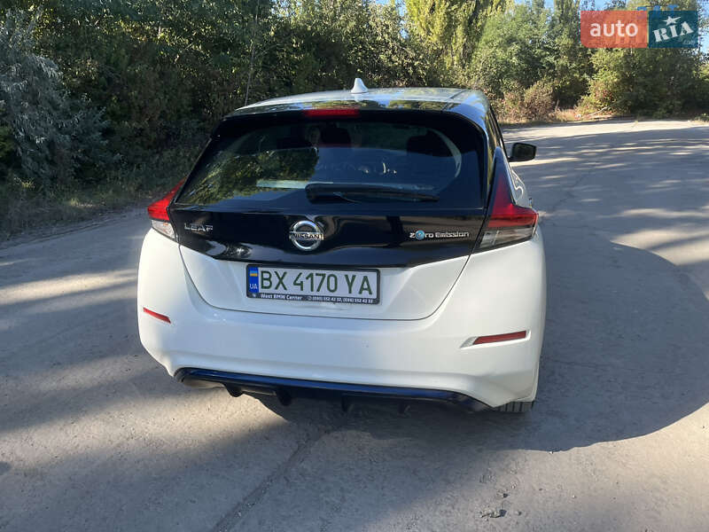 Хэтчбек Nissan Leaf 2018 в Каменец-Подольском