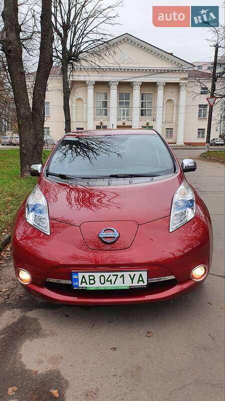 Хетчбек Nissan Leaf 2014 в Вінниці