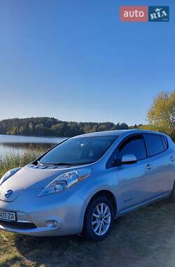 Хэтчбек Nissan Leaf 2015 в Житомире