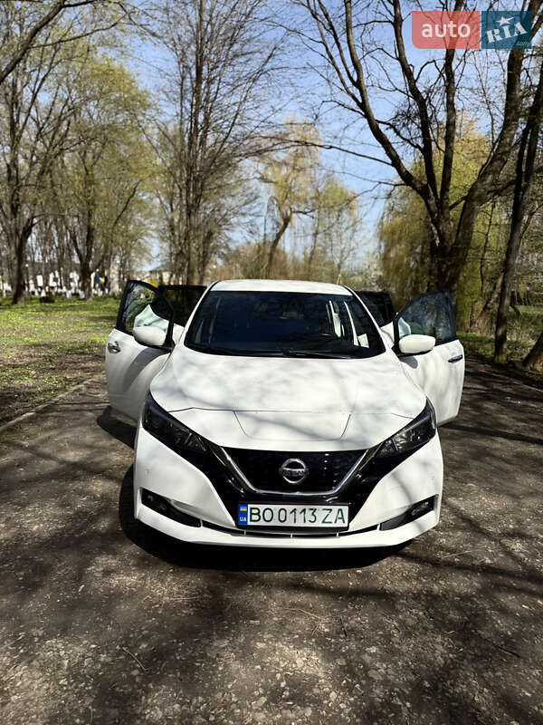 Хэтчбек Nissan Leaf 2018 в Теребовле фото 18 Хэтчбек Nissan Leaf 2018 в Теребовле