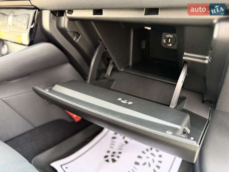 Хэтчбек Nissan Leaf 2018 в Теребовле фото 44 Хэтчбек Nissan Leaf 2018 в Теребовле