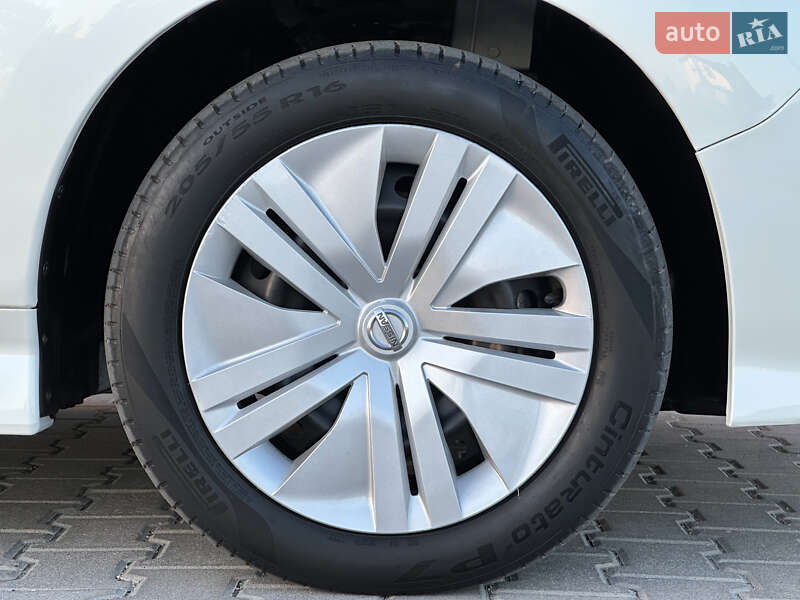 Хэтчбек Nissan Leaf 2019 в Тернополе