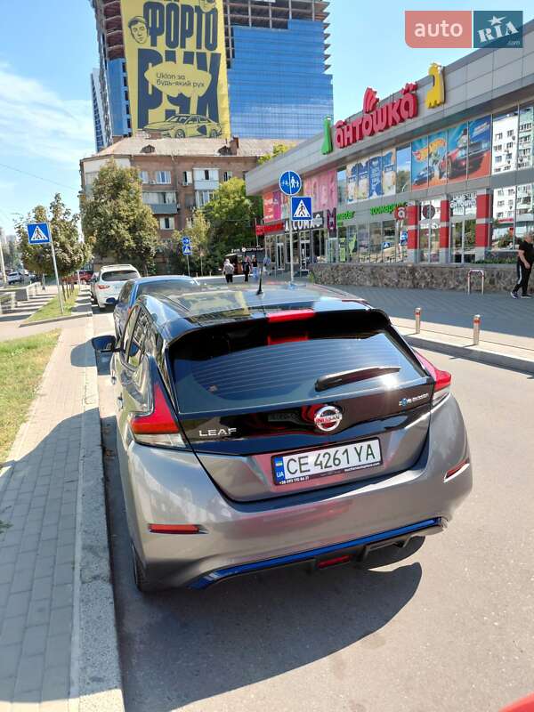 Хэтчбек Nissan Leaf 2019 в Киеве