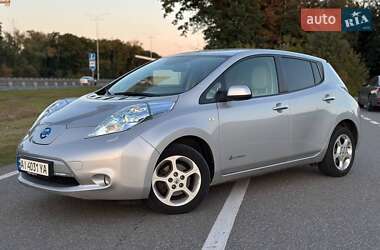 Хэтчбек Nissan Leaf 2013 в Киеве