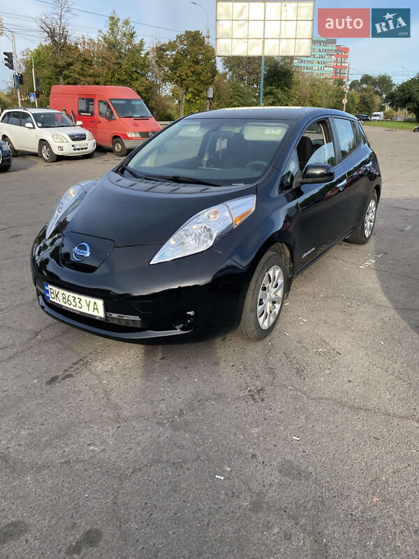 Хетчбек Nissan Leaf 2016 в Рівному
