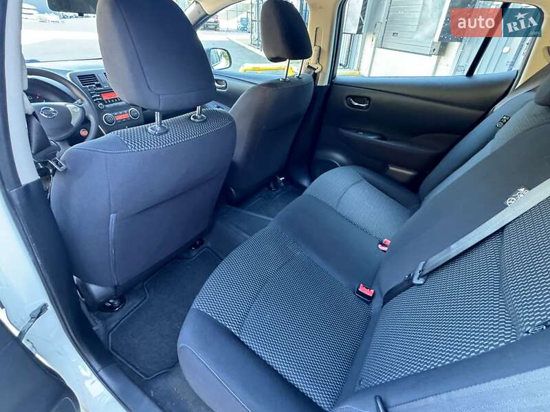 Хетчбек Nissan Leaf 2014 в Ужгороді фото 11 Хетчбек Nissan Leaf 2014 в Ужгороді