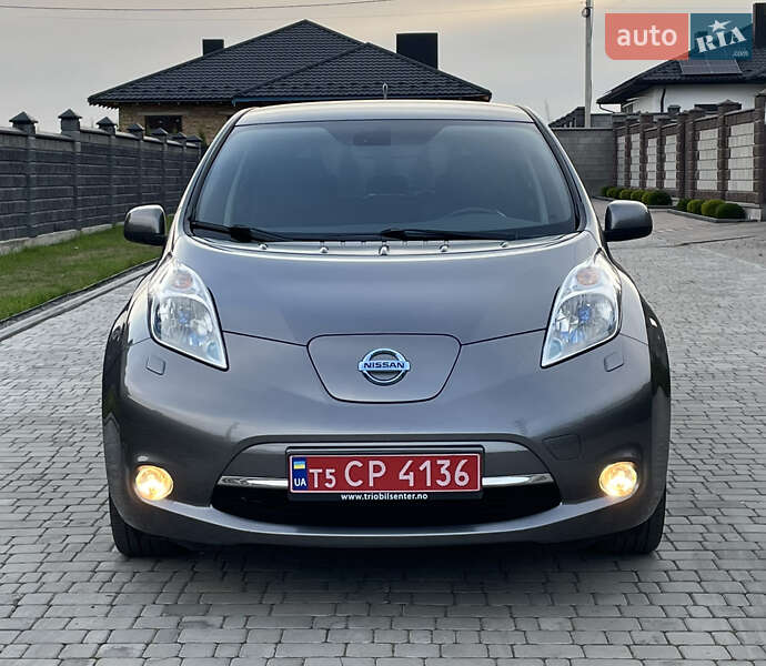 Хэтчбек Nissan Leaf 2014 в Ровно