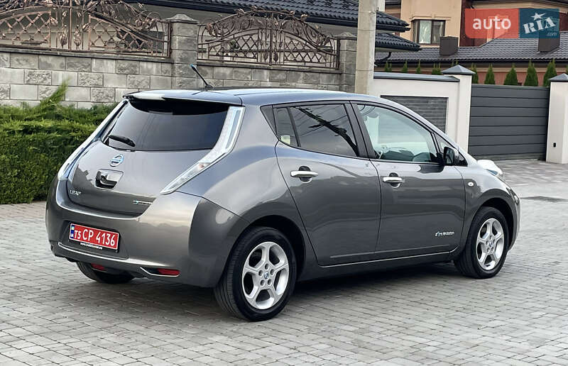 Хэтчбек Nissan Leaf 2014 в Ровно
